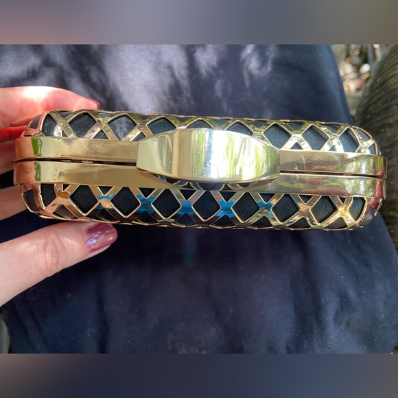 EVENING CLUTCH Gold metal/black. ◾️ - Picture 6 of 7